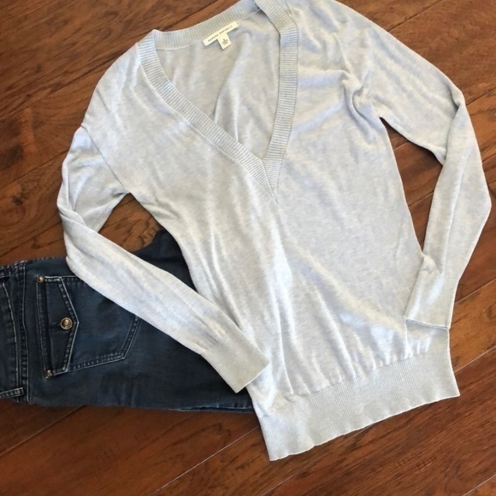 Banana republic soft sky blue light weight sweater